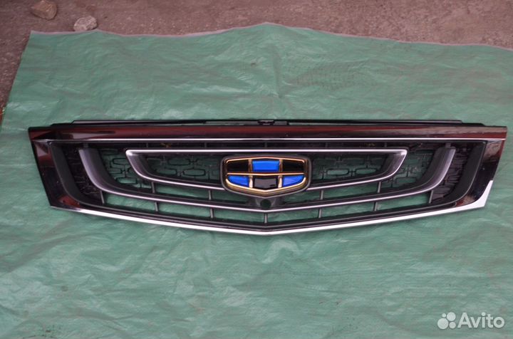 Решетка радиатора Geely Atlas