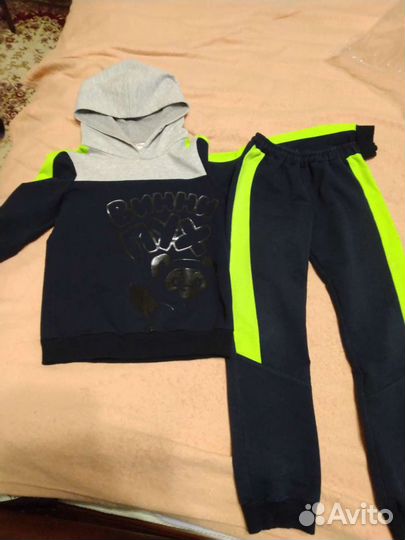 Спортивный костюм