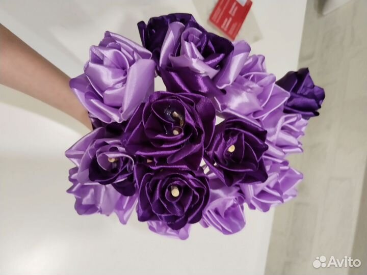 Букет роз из атласной ленты