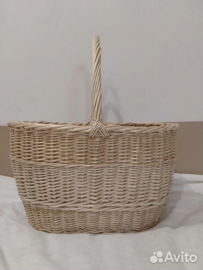 Корзина плетеная большая