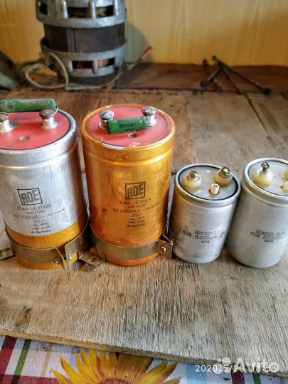 2конденсаторак50-37 63В 15000мкФ