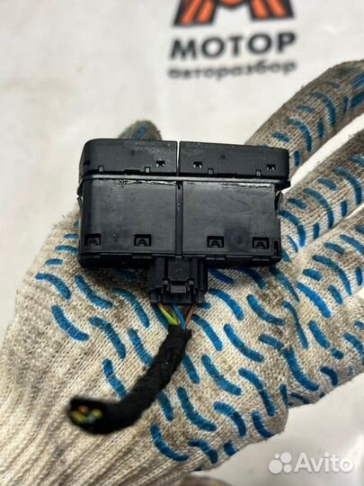 Кнопка обогрева переднего и заднего стекла Ford