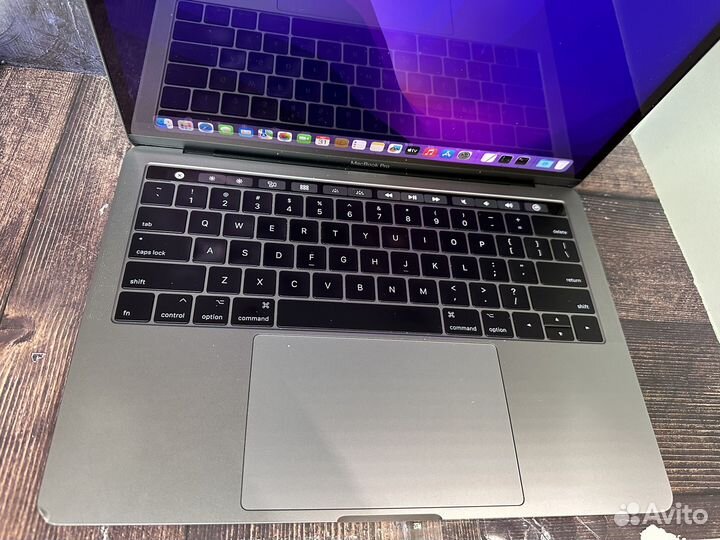 Macbook Pro 13 2017 Touch Bar i5/16gb/1 цикл акб
