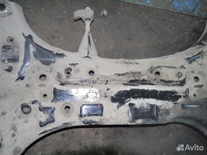 Подрамник Kia Rio 4