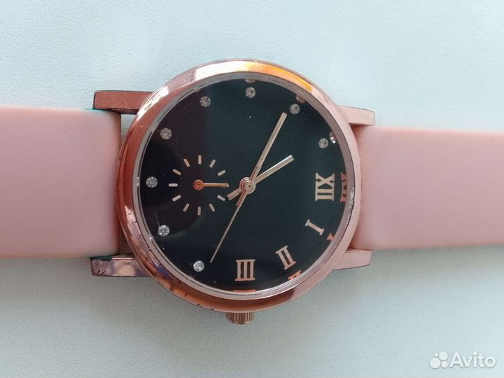 Часы женские с силиконовым браслетом