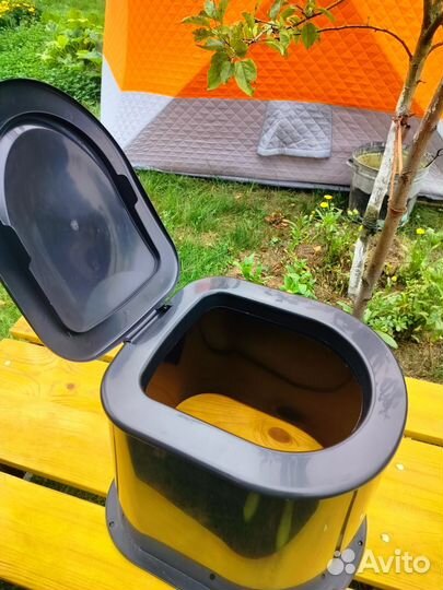 Пластиковый туалет новый