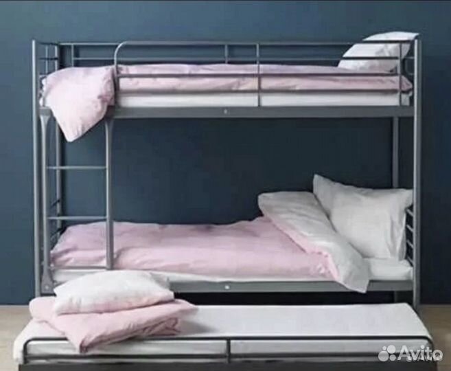 Трехъярусная кровать