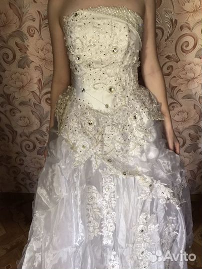 Свадебное платье