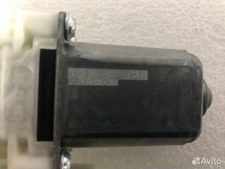 Моторчик стеклоподьемника передний правый Bmw 5