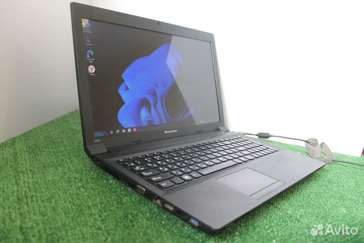 Ноутбук Lenovo Pentium 2020 / GeForce 720 / 8 Gb