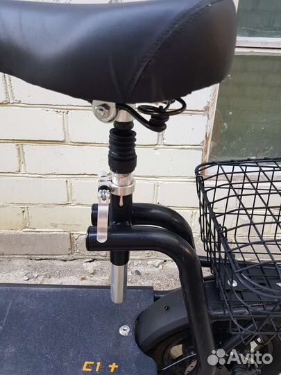 Самокат взрослый электрический бу