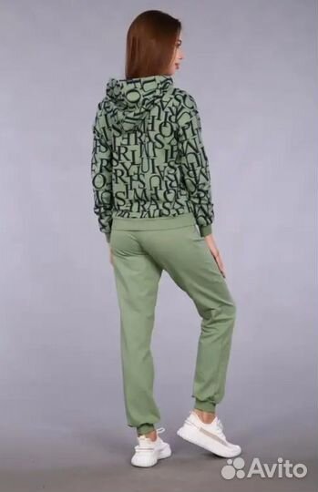 Спортивный костюм женский новый