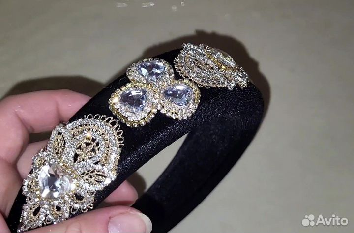 Бархатный ободок с декором