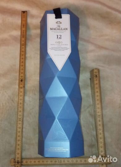 Картонная коробка из-под виски