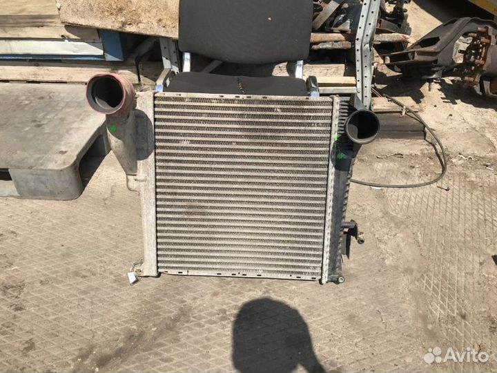 Интеркулер Renault Midlum 2011