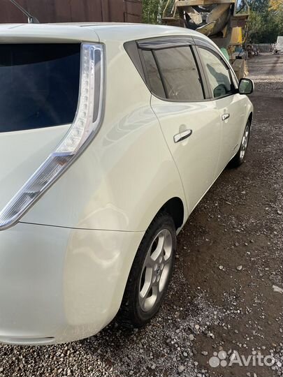 Nissan Leaf, 2012