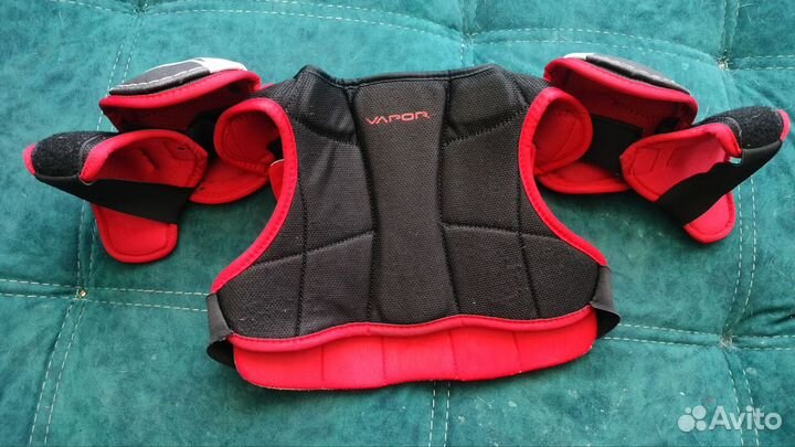 Нагрудник хоккейный