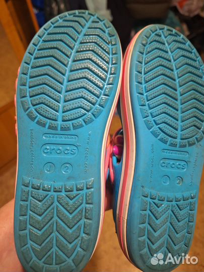 Сандалии crocs j2