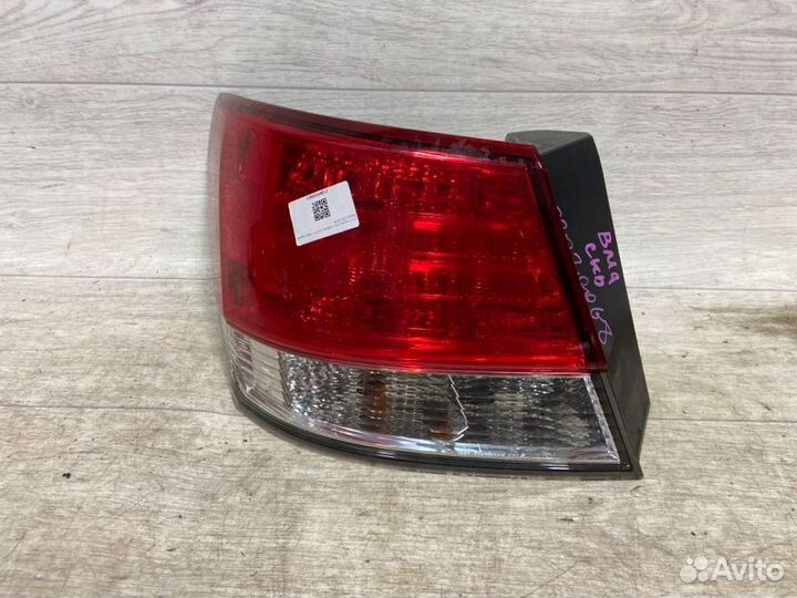 Фонарь лев. Subaru Outback