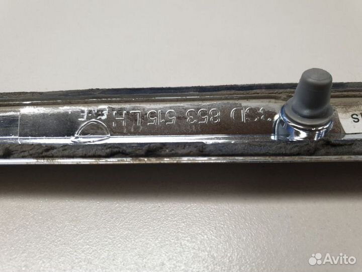 Молдинг двери левый передний Bentley Bentayga 2015