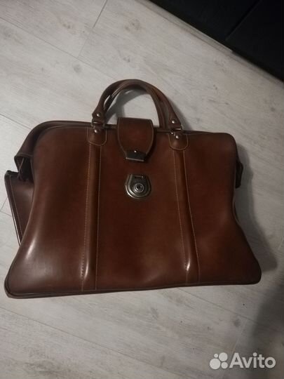 Сумки кожаные