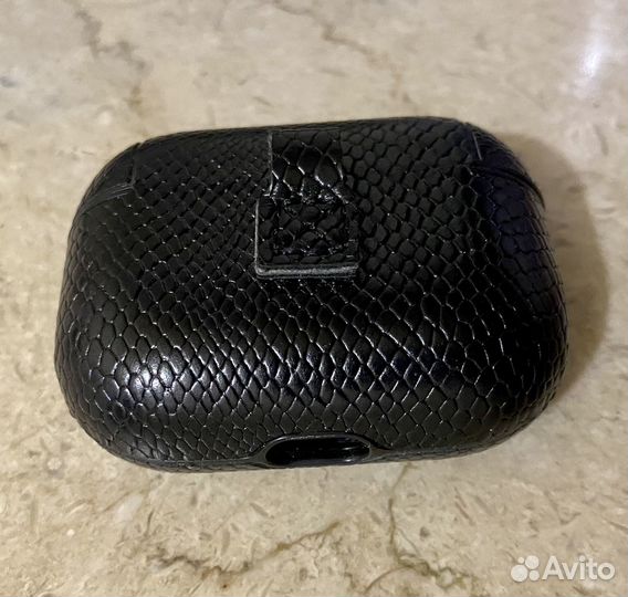 Чехол на airpods pro