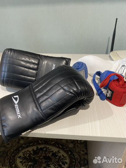 Боксерские перчатки