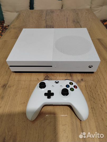 Xbox One s 1tb с играми