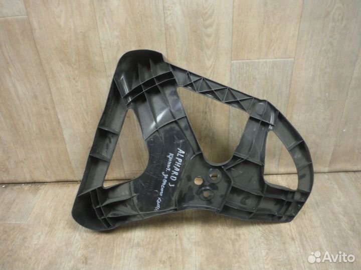 Кронштейн запасного колеса Toyota Alphard 3 2017