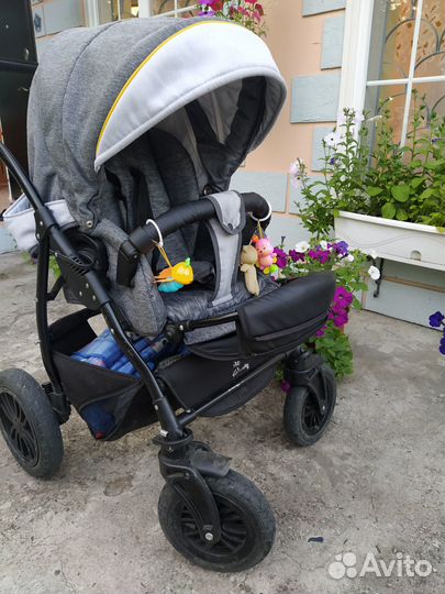 Продам детскую коляску 2 в 1