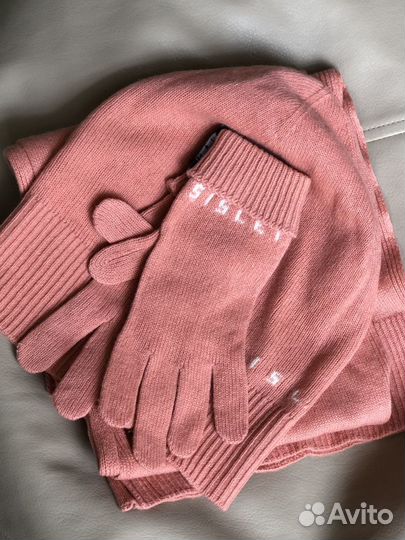 Комплект шапка, шарф, перчатки Sisley