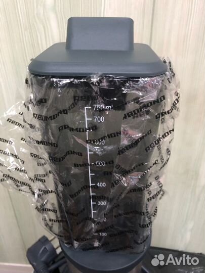 Соковыжималка Redmond RJ-M908