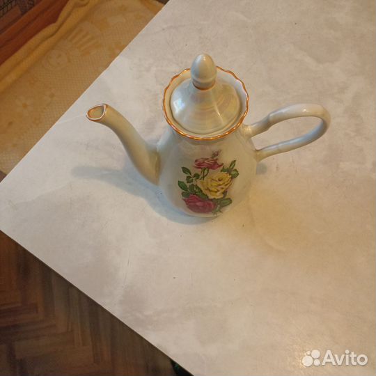 Кувшин декоративный