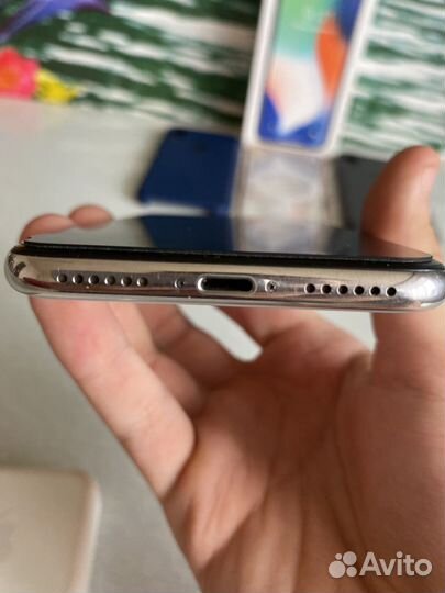 iPhone X, 64 ГБ