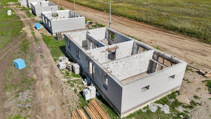 Коттедж 100 м² на участке 10,5 сот.