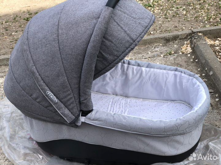 Продам коляску 3 в 1