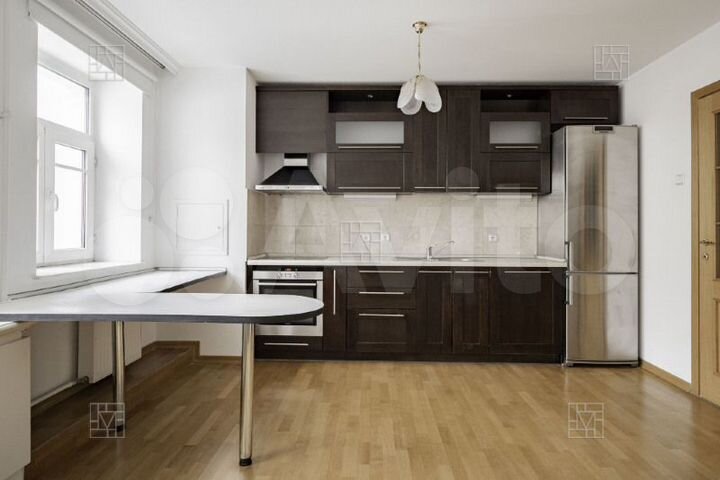 4-к. квартира, 125 м², 3/6 эт.