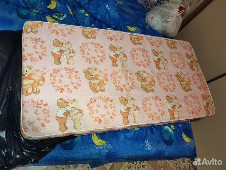 Матрас детский в отличном состоянии480