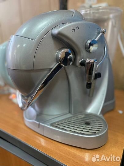 Продам кофемашину