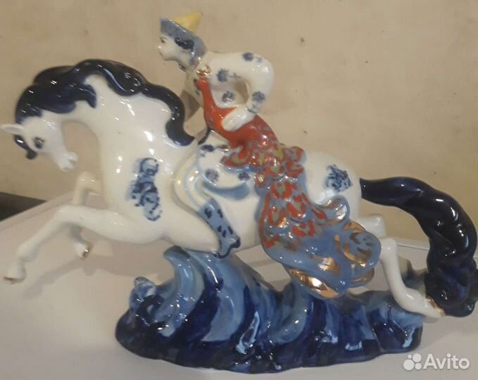 Статуэтка Иван-Царевич с Жар-Птицей