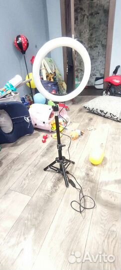 Кольцевая лампа