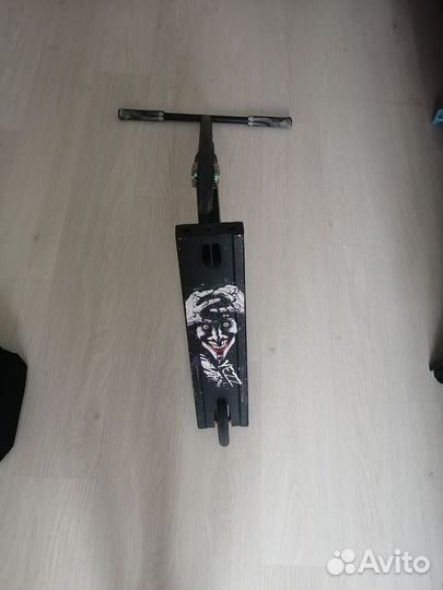 Самокат трюковой yezz