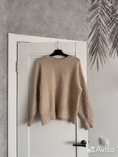 Свитер женский