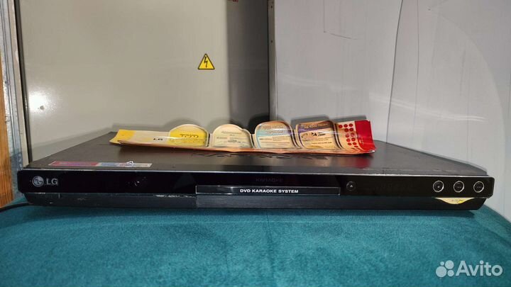 Dvd karaoke system lg dks-8000q