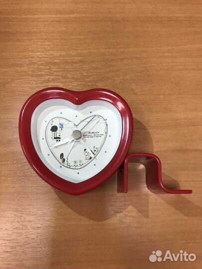 Часы настольные Momento красный куб