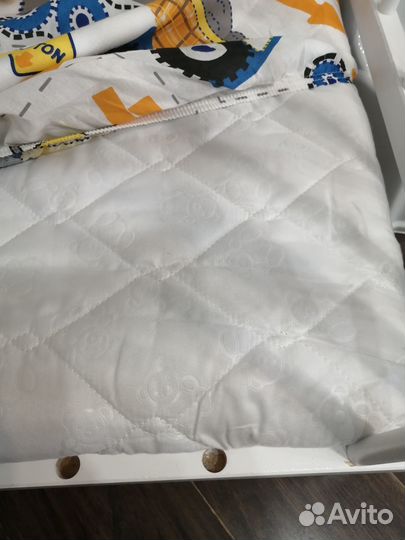 Кроватка с маятником