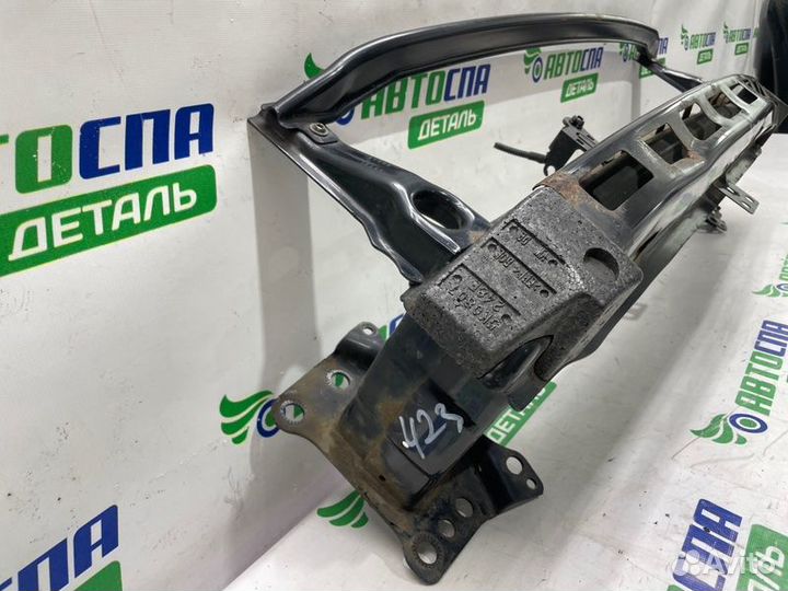 Усилитель бампера передний Volkswagen Golf Vi