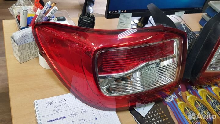 Фонарь задний левый на renault logan 2