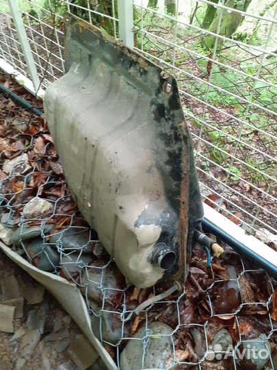 Бензобак ока