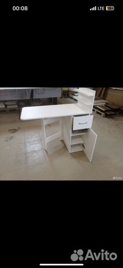 Стол маникюрный